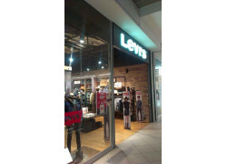 Levi's